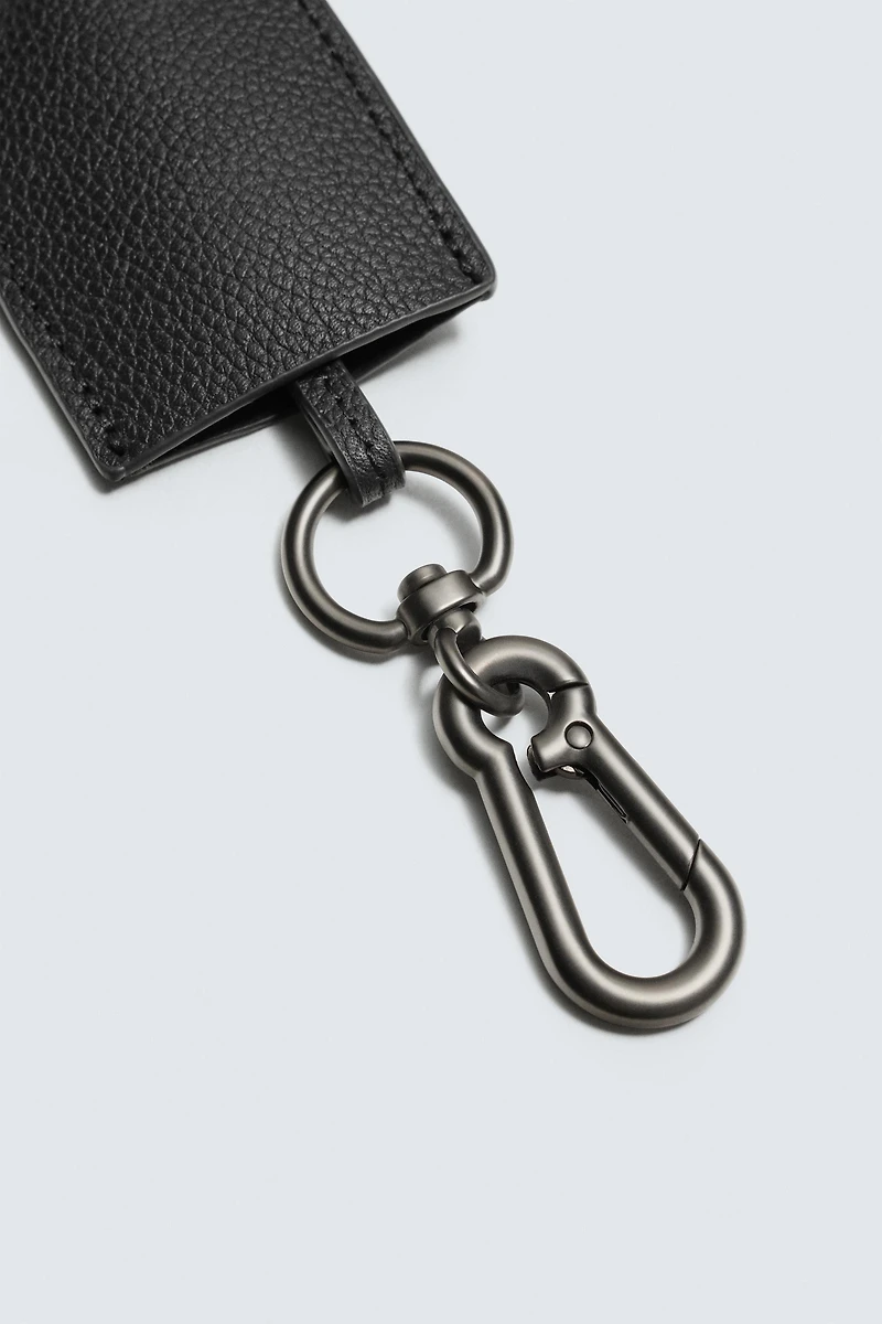 LEATHER PENDANT KEYCHAIN