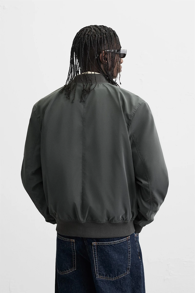 LIGHTWEIGHT BOMBER JACKET