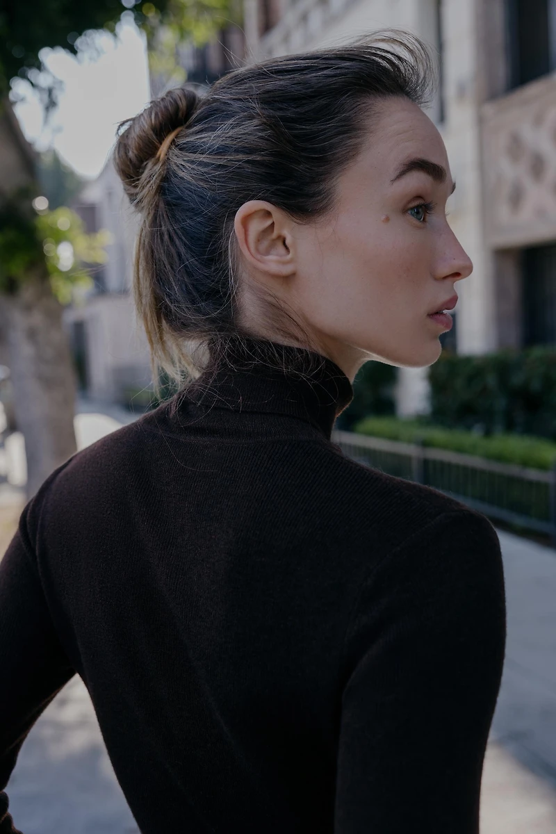 WOOL HIGH-NECK JUMPER