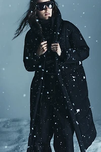 DOUDOUNE LONGUE À CAPUCHE DÉPERLANTE ET COUPE-VENT