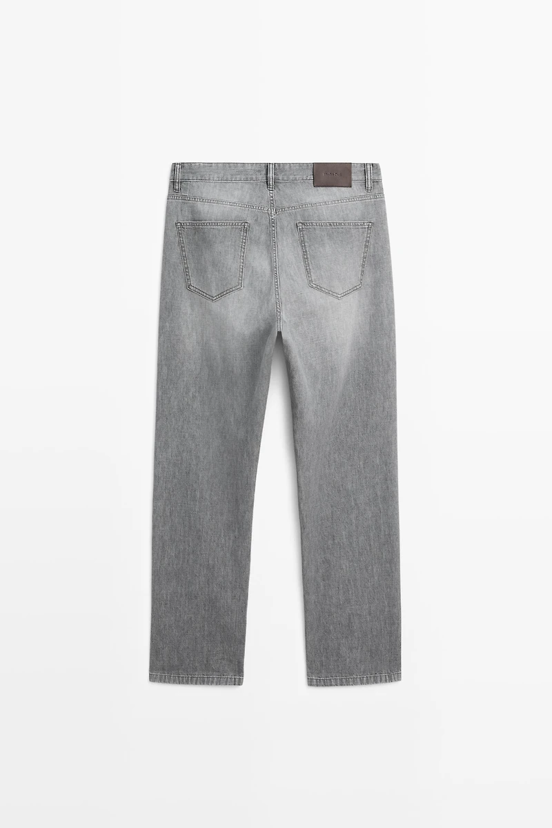 Lightweight straight-leg jeans
