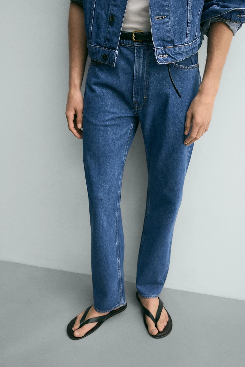 STRAIGHT ANKLE FIT JEANS
