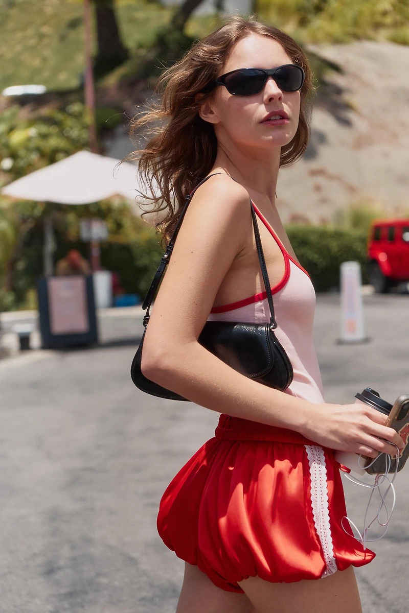 SHORT BALLON EN SATIN ET DENTELLE