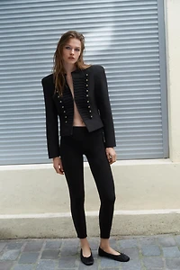FITTED BLAZER WITH SHOULDER PADS