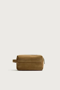 LEATHER TOILETRY BAG