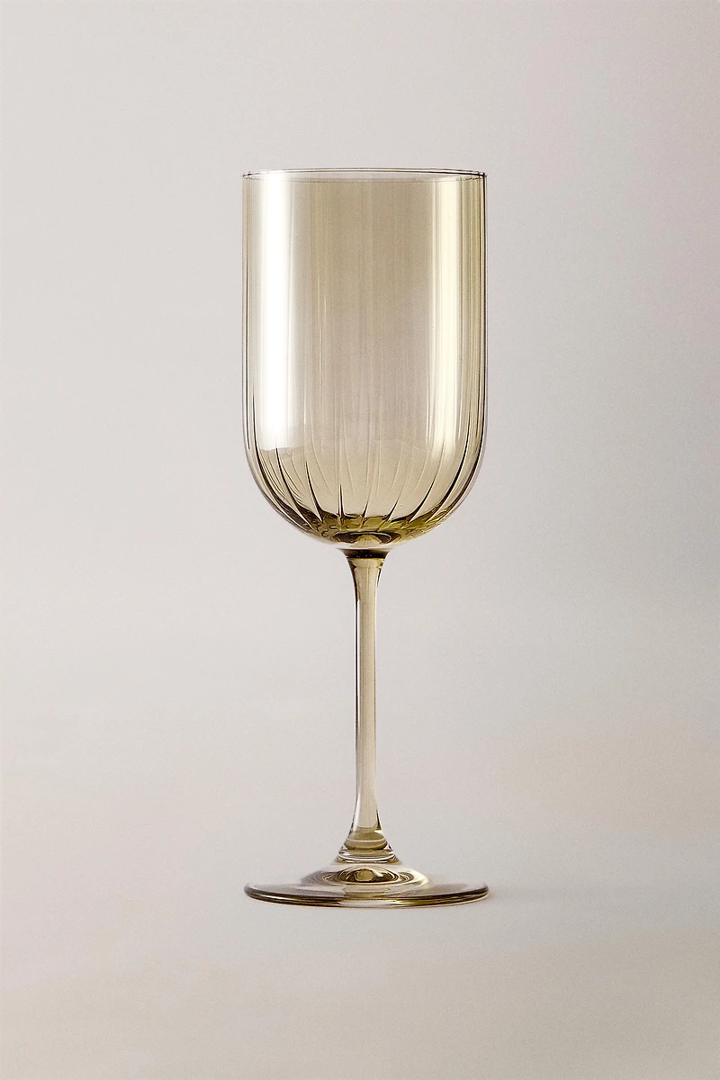RAISED VERTICAL LINE GLASS