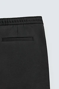 REGULAR FIT COMFORT SHORTS