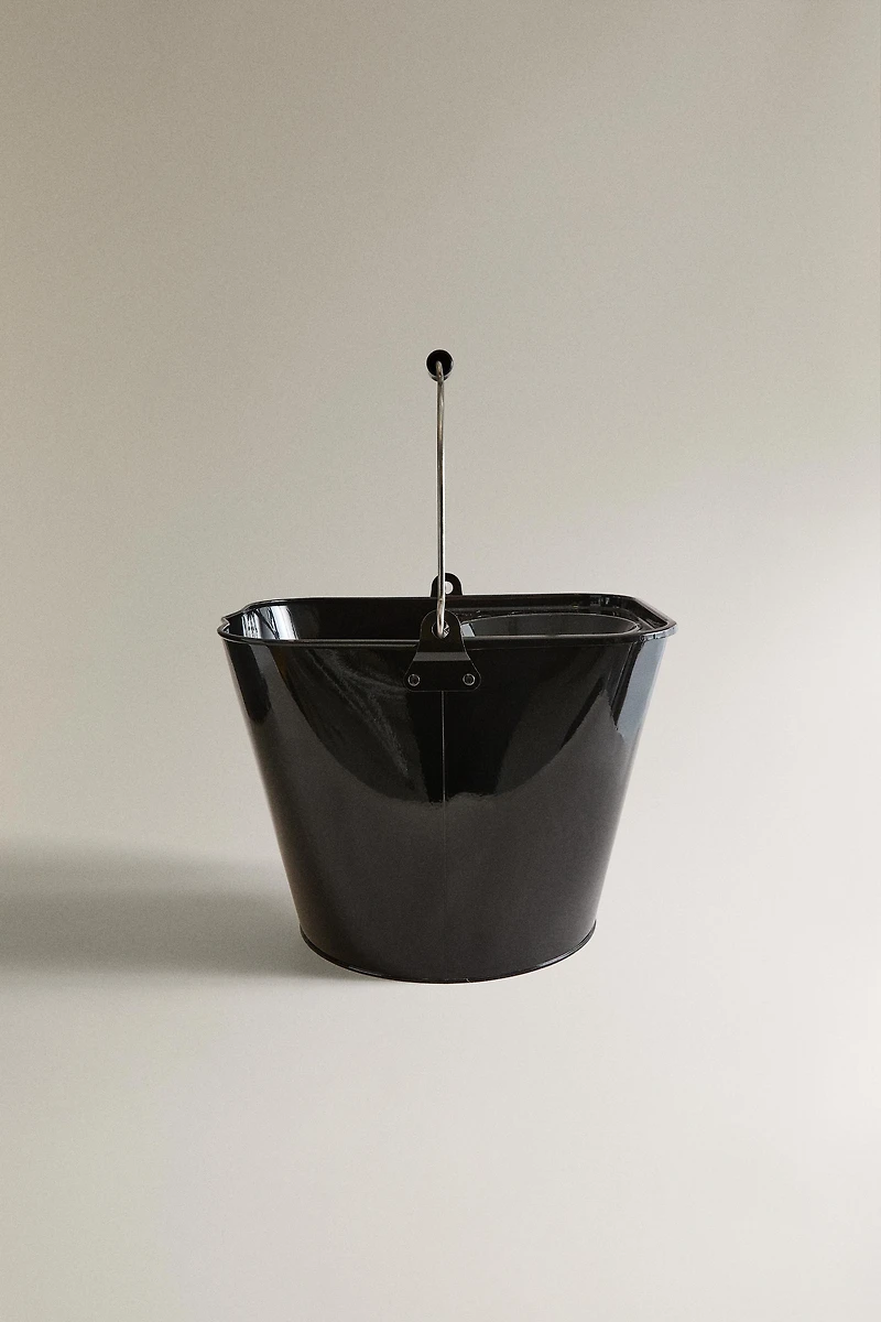 MOP BUCKET WITH WRINGER