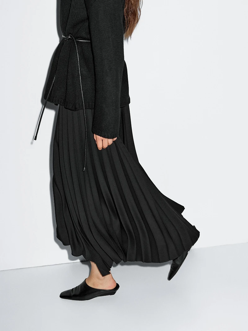 Asymmetric box pleat skirt