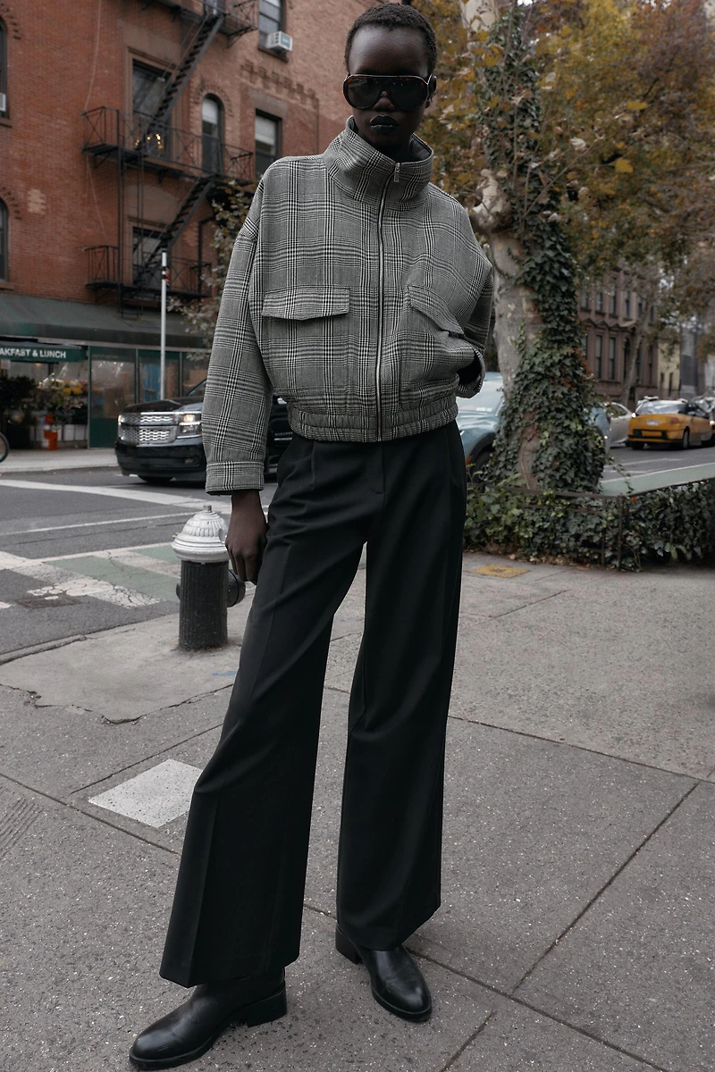 HIGH-WAISTED WIDE-LEG PANTS