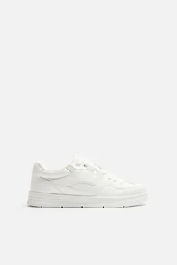 RETRO STYLE SNEAKERS