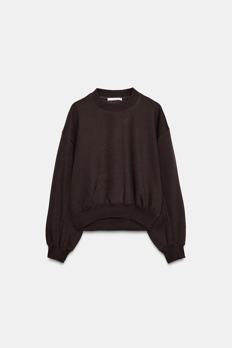 BASIC PLUSH SWEATSHIRT