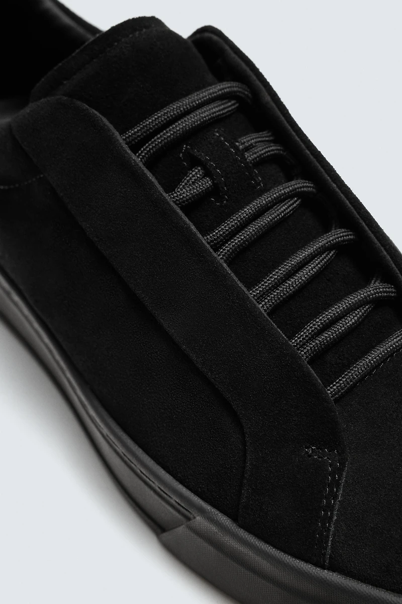 MONOCHROME LEATHER SNEAKERS