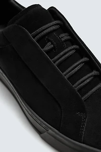 MONOCHROME LEATHER SNEAKERS