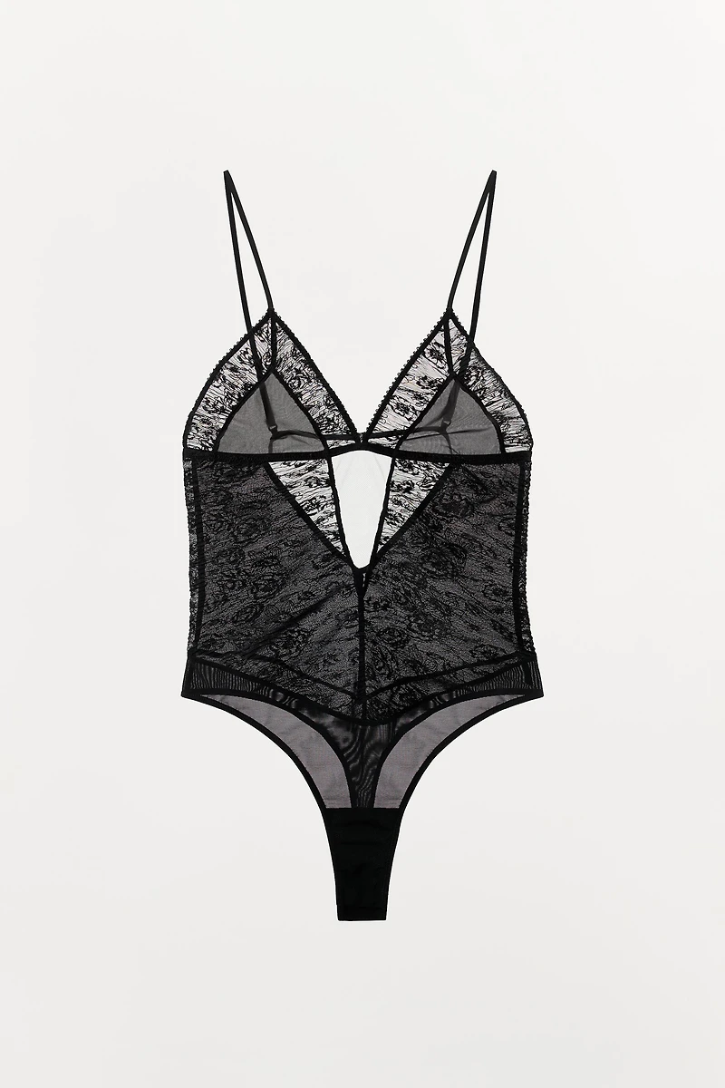 BODY EN DENTELLE PLISSÉ BRODERIES FLEURS