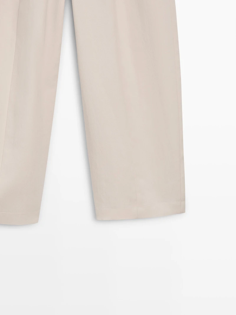 Flowing pants with elasticated waistband