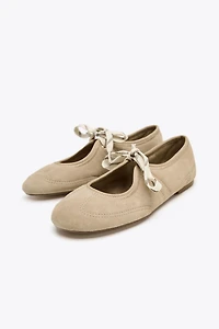 SPLIT LEATHER LACE-UP BALLET FLATS