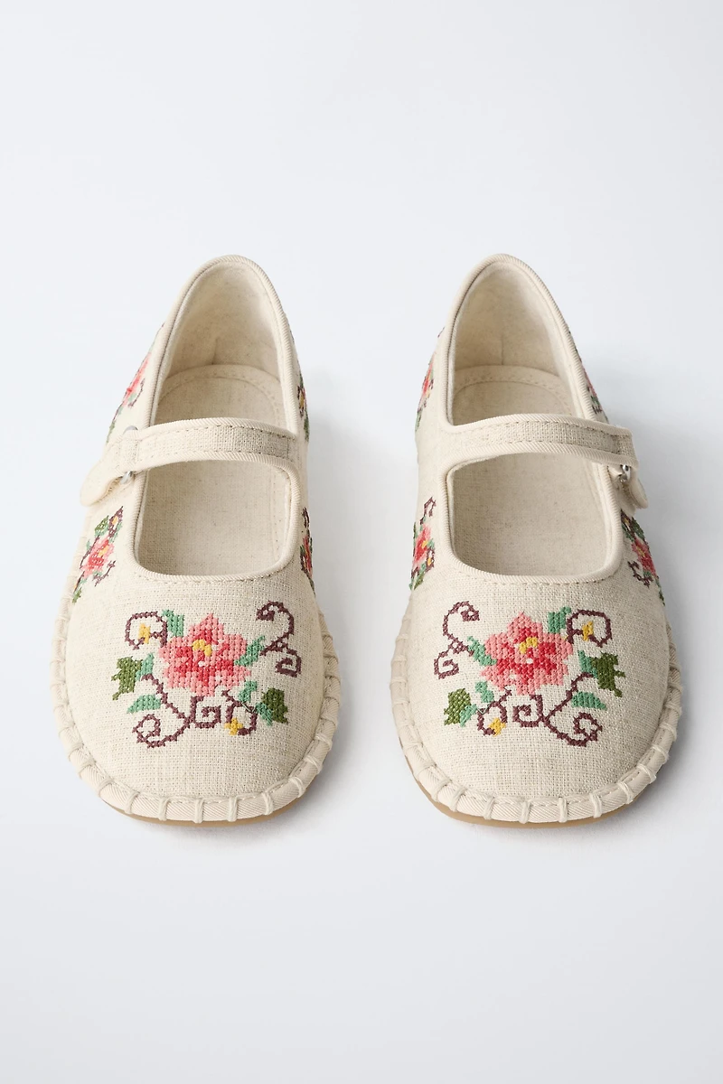 BALLERINES BRODÉES