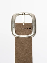 Split leather belt with rounded buckle