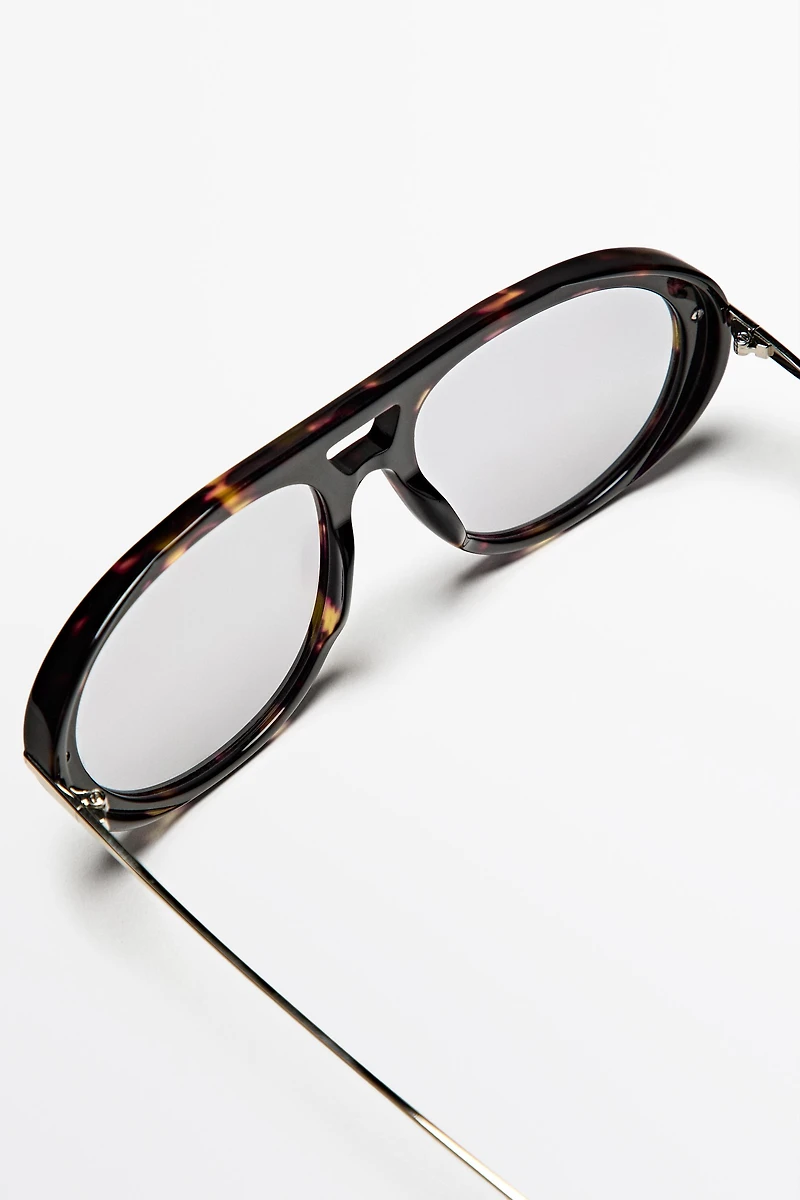 Tortoiseshell-effect aviator glasses