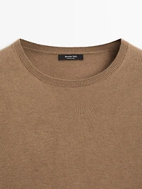 Wool blend knit sweater with crew neck