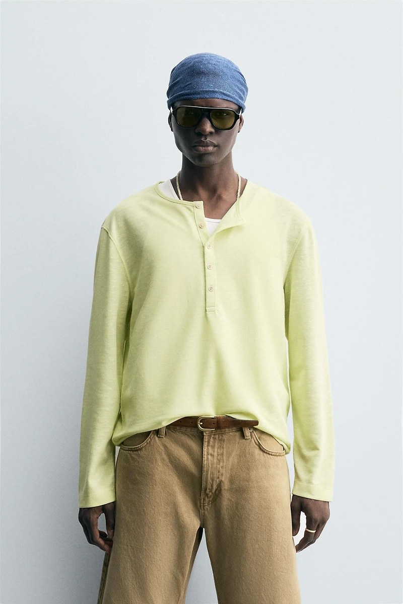 T-SHIRT LÉGER COL BOUTONNÉ