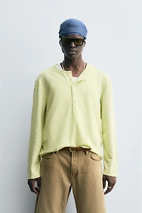 T-SHIRT LÉGER COL BOUTONNÉ