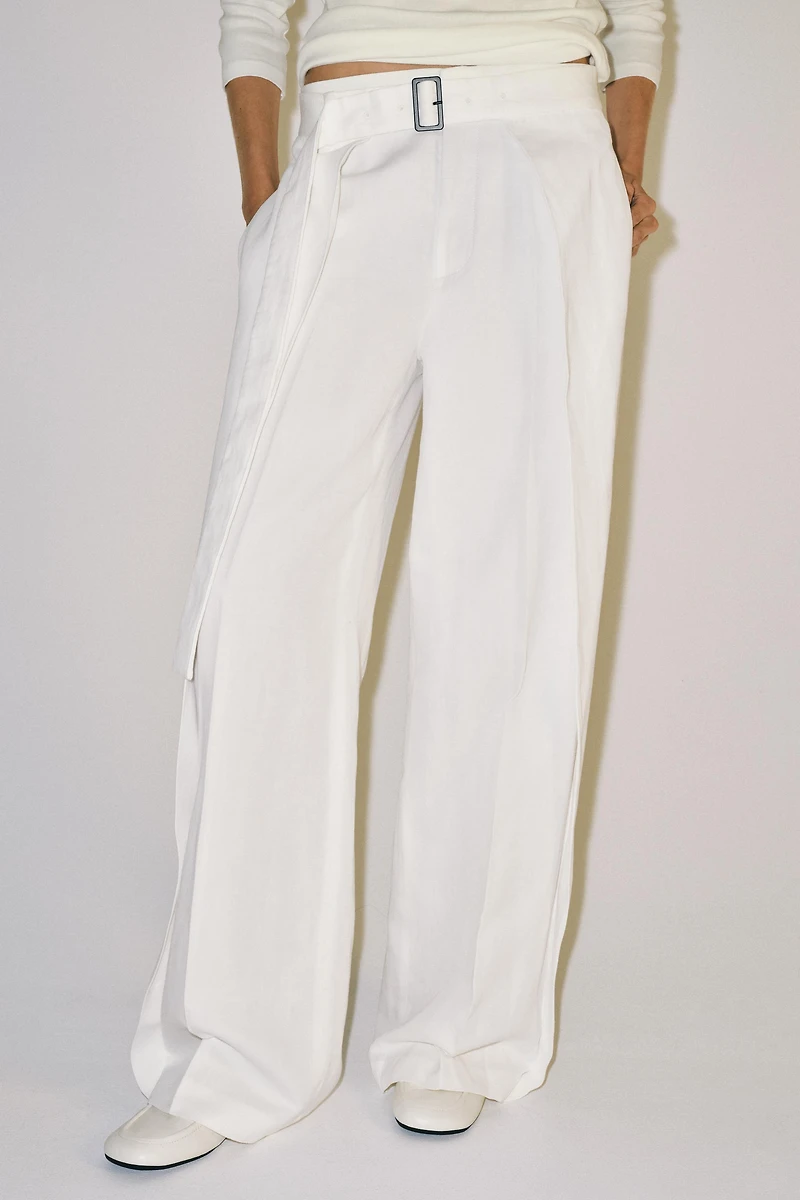 PANTALON À PLIS ET CEINTURE ZW COLLECTION
