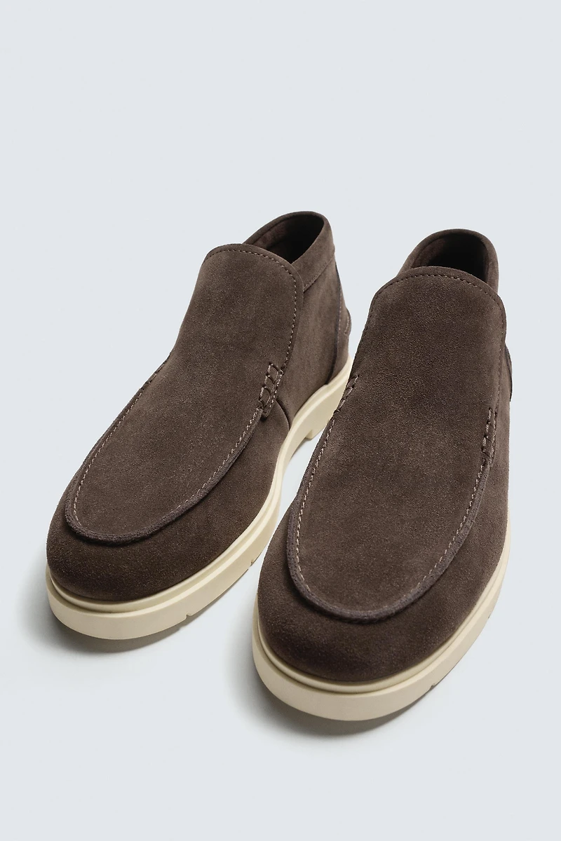 CASUAL LEATHER BOOTS