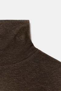 ASYMMETRIC TURTLENECK T-SHIRT