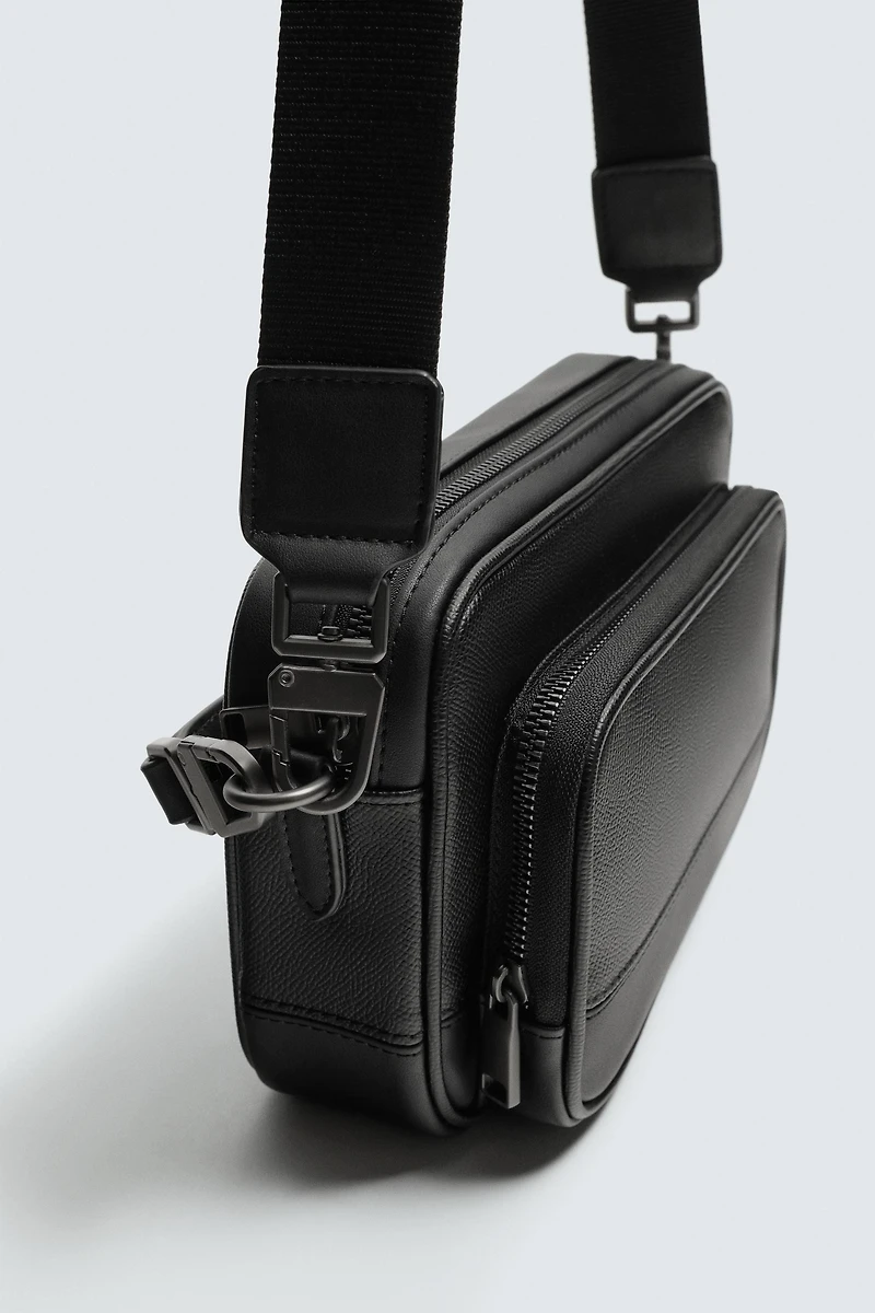 TEXTURED CROSSBODY BAG