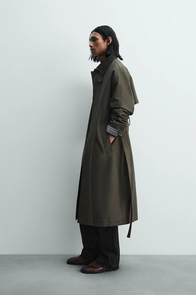 CONTRAST COLLAR TRENCH COAT