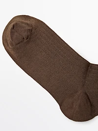 Ribbed silk blend socks