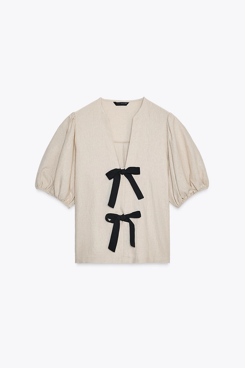 BLOUSE À LACETS AVEC LIN