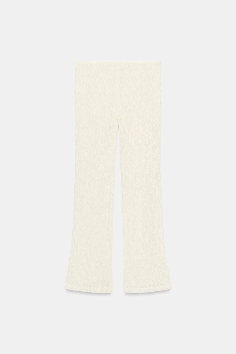 PANTALON EN DENTELLE