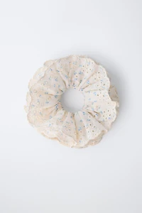 FLORAL CUT-OUT HAIR TIE