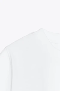 T-SHIRT SANS MANCHES EFFET DÉLAVÉ