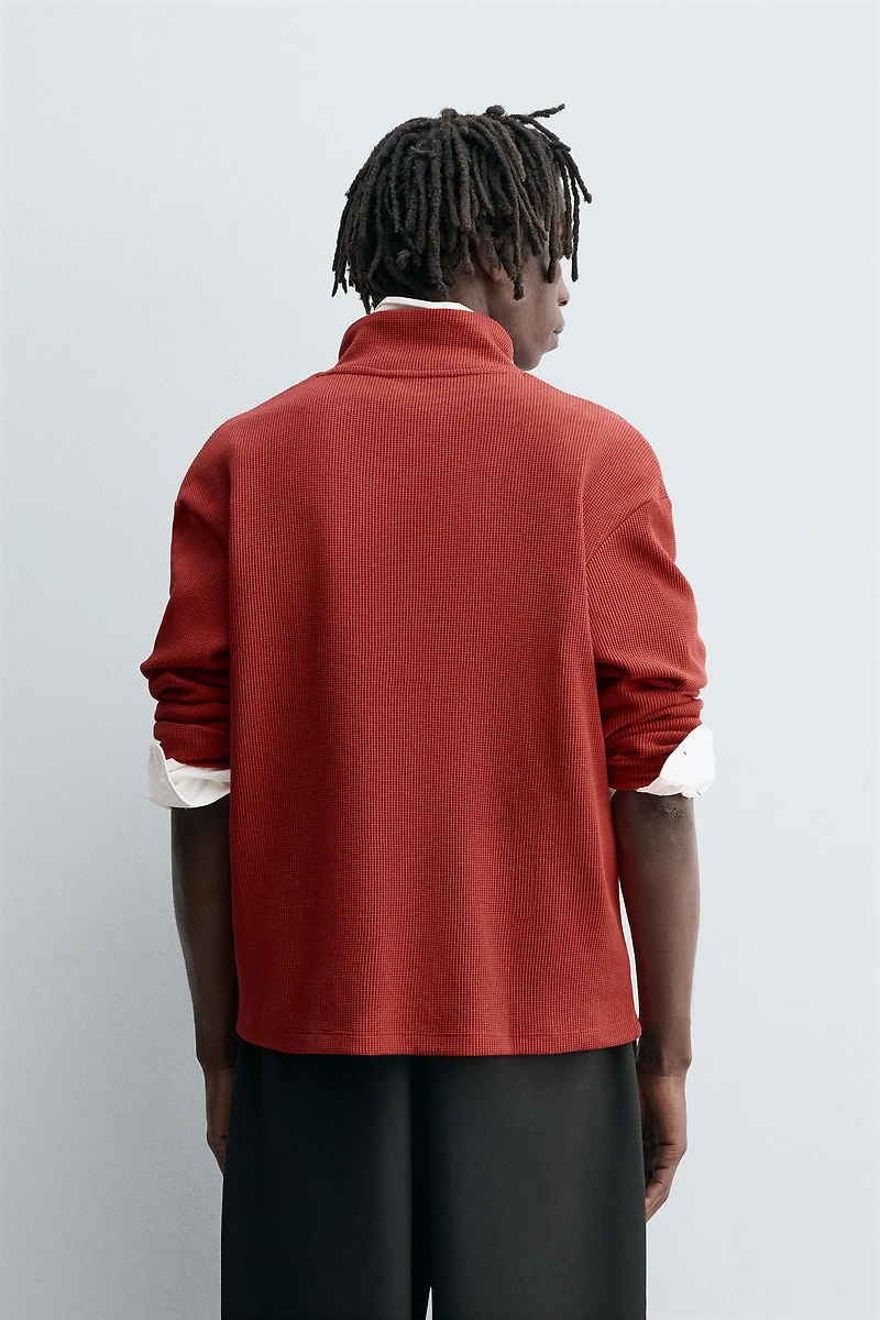 CONTRAST TEXTURED POLO SHIRT