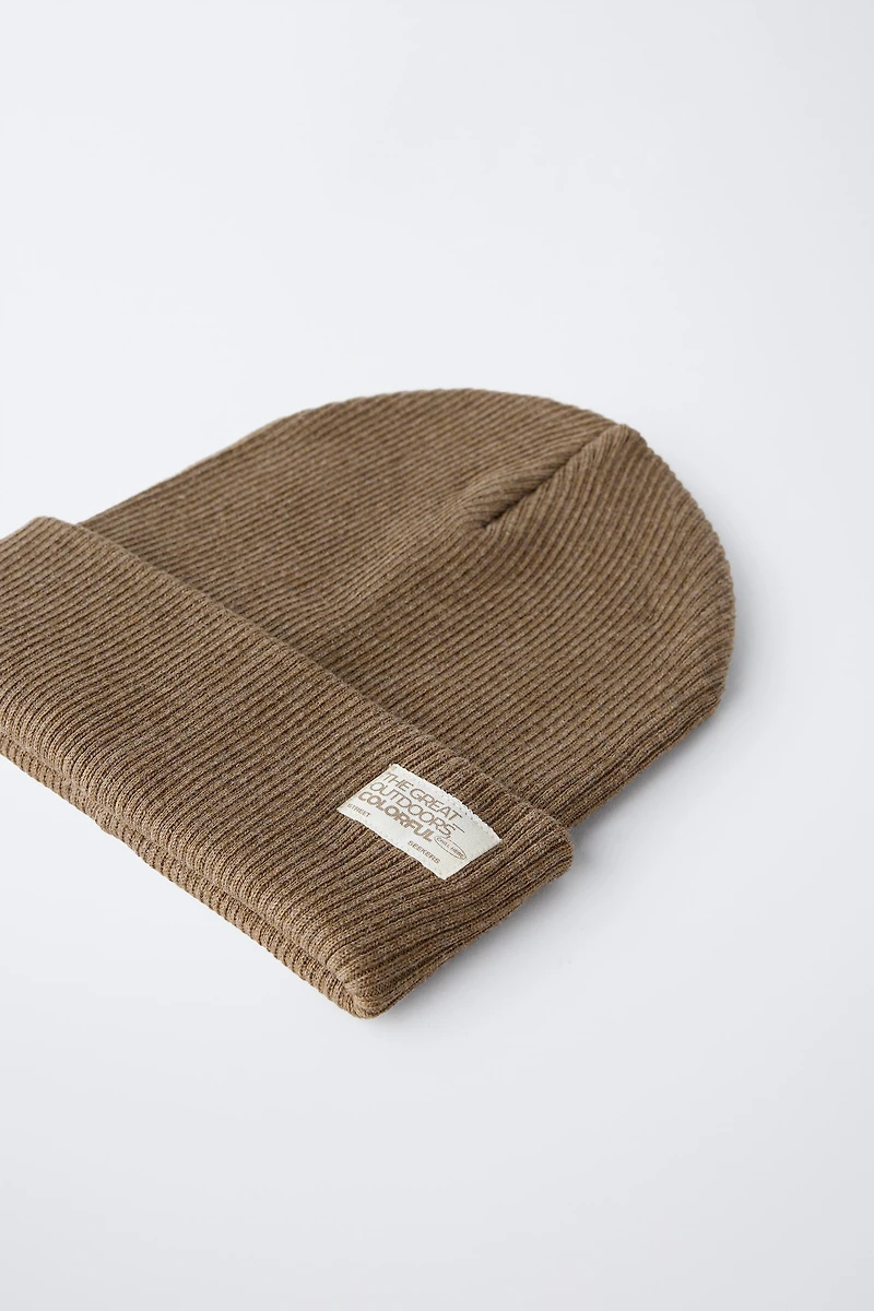RIBBED KNIT HAT WITH LABEL