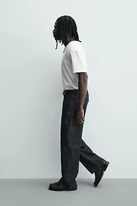 BUTTON-FRONT LOOSE FIT JEANS