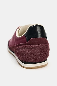 CONTRASTING SNEAKERS