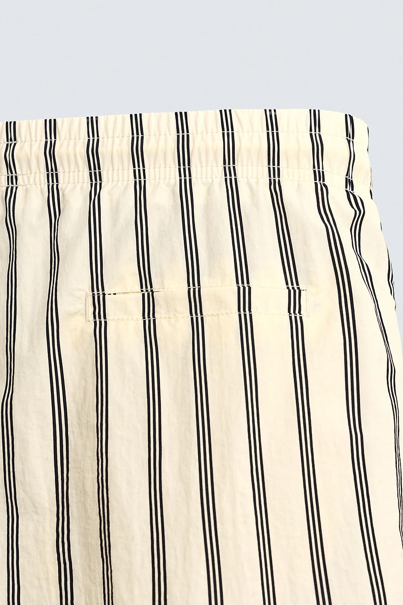 MID-LENGTH STRIPED SWIMSHORTS