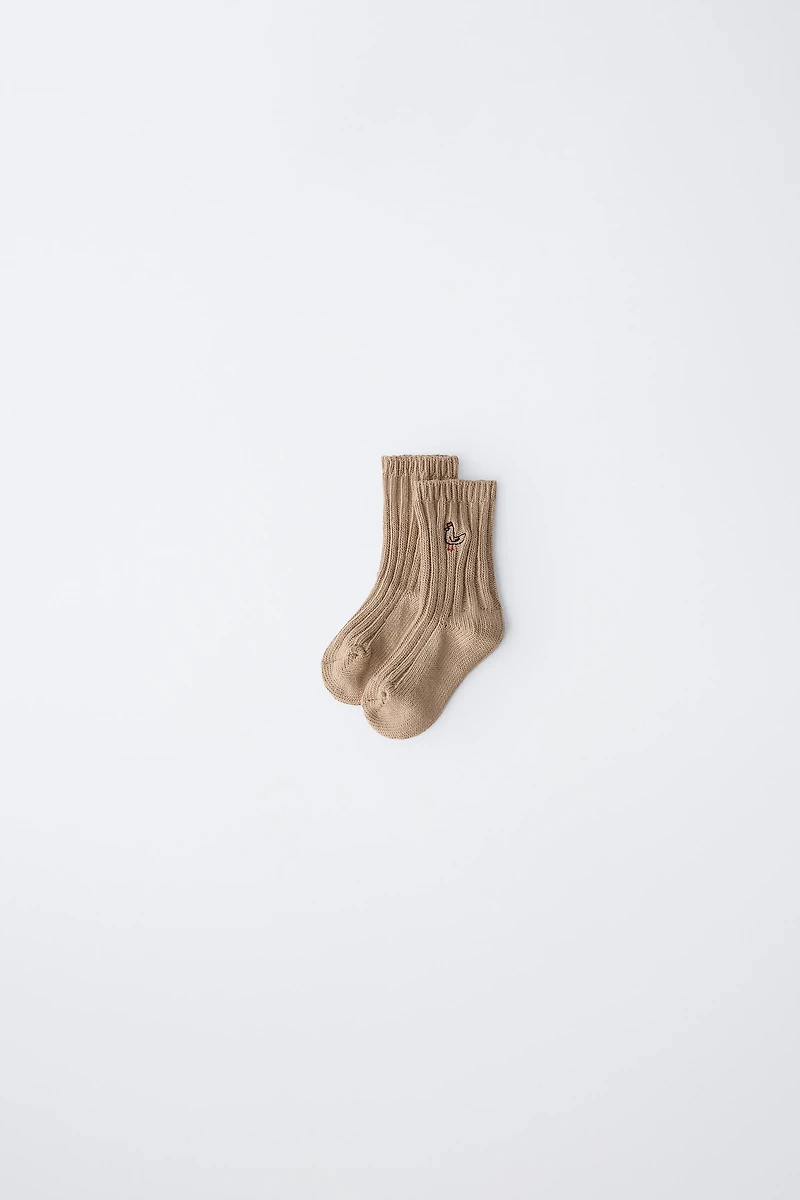 EMBROIDERED KNIT SOCKS