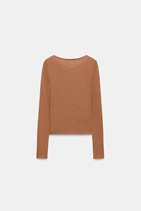 T-SHIRT RUSTIQUE À BOUTONS