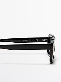 Rectangular sunglasses