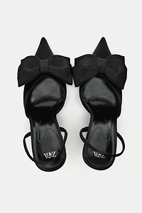 BOW TRIM HEELED SHOES