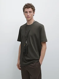 100% cotton T-shirt with contrast neckline