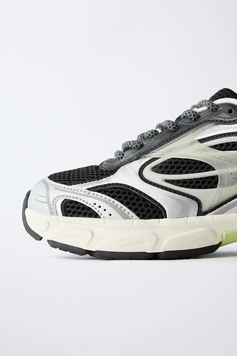 MESH SNEAKERS