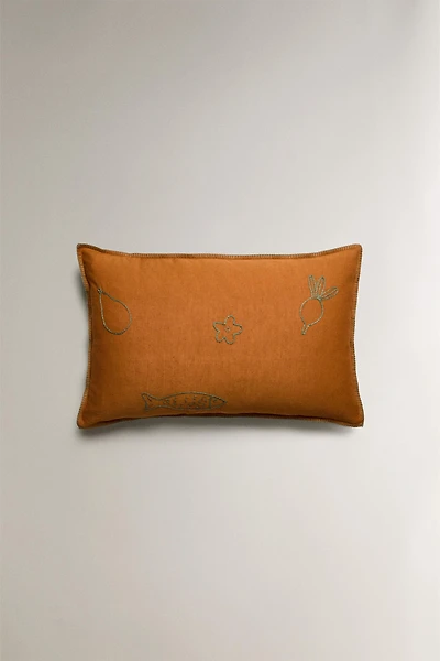 THROW PILLOW COVER WITH RAISED DESIGN EMBROIDERY