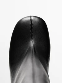 Leather gaucho boots with round toe